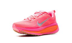 Vomero 18 WMNS "Digital Pink Hyper Orange" HM6804 602