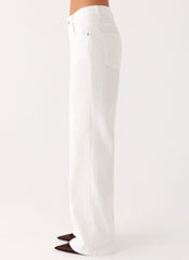 Back Again Straight Leg Denim Jeans - White