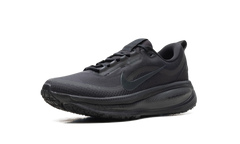 Vomero 18 Gore-Tex "Black Anthracite" HQ7001 001