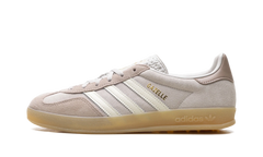 Gazelle Indoor WMNS "Light Brown / Off White / Gum" HQ2662