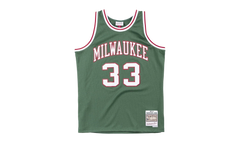 NBA Kareem Abdul-Jabbar Swingman Jersey "1970 Milwaukee Bucks - Green" SMJYAC18107 MBUDKGN70KAB
