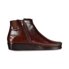 Women's Jade Boot in Walnut